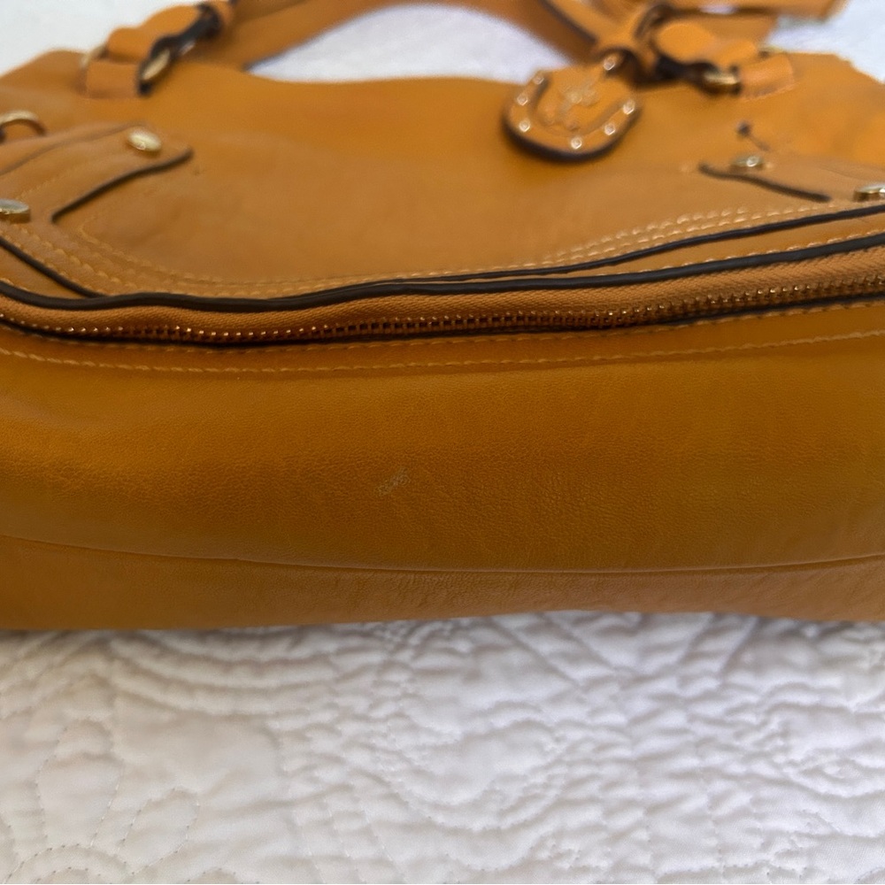 GUC - Jessica Simpson Mustard Yellow Leather Tote with Branded Charm - Picture 3 of 15